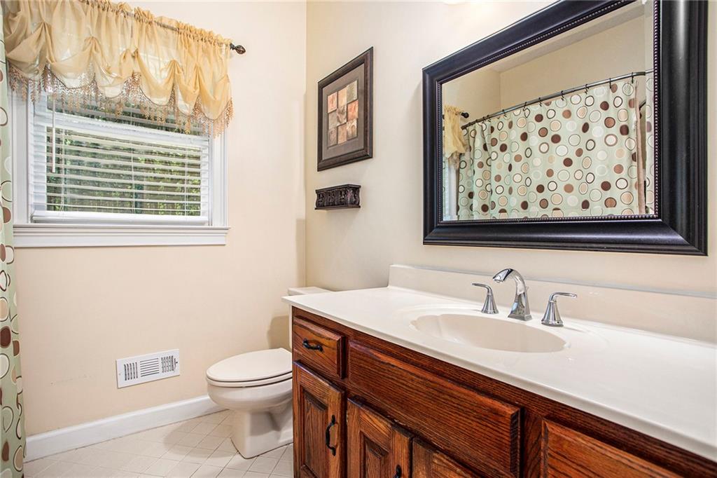 110 ELLENWOOD Court