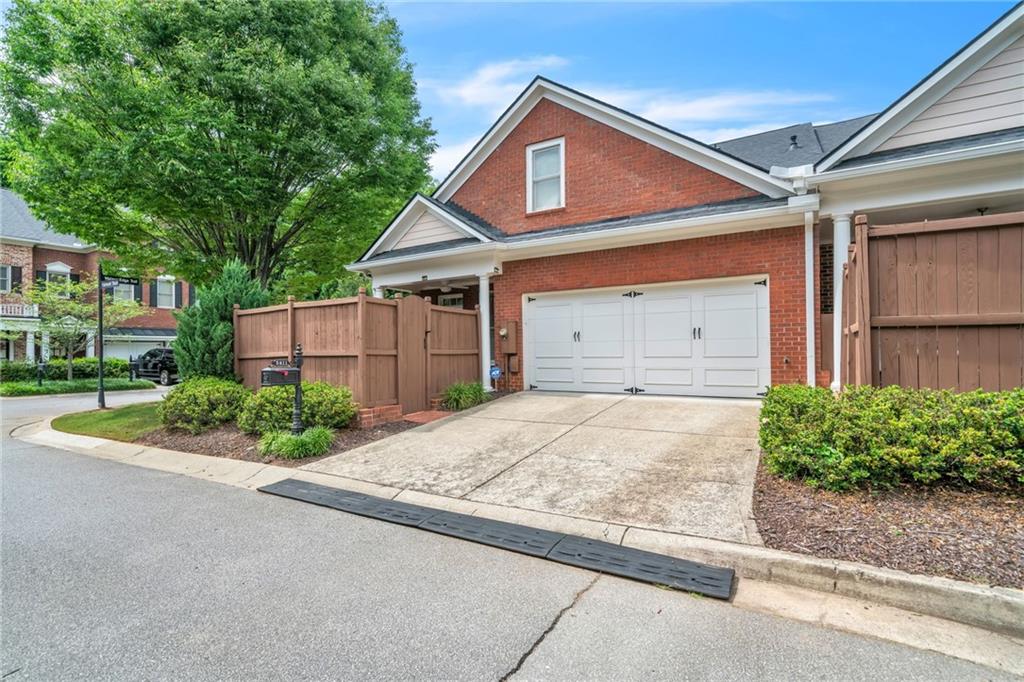 5811 Fairmont Trace
