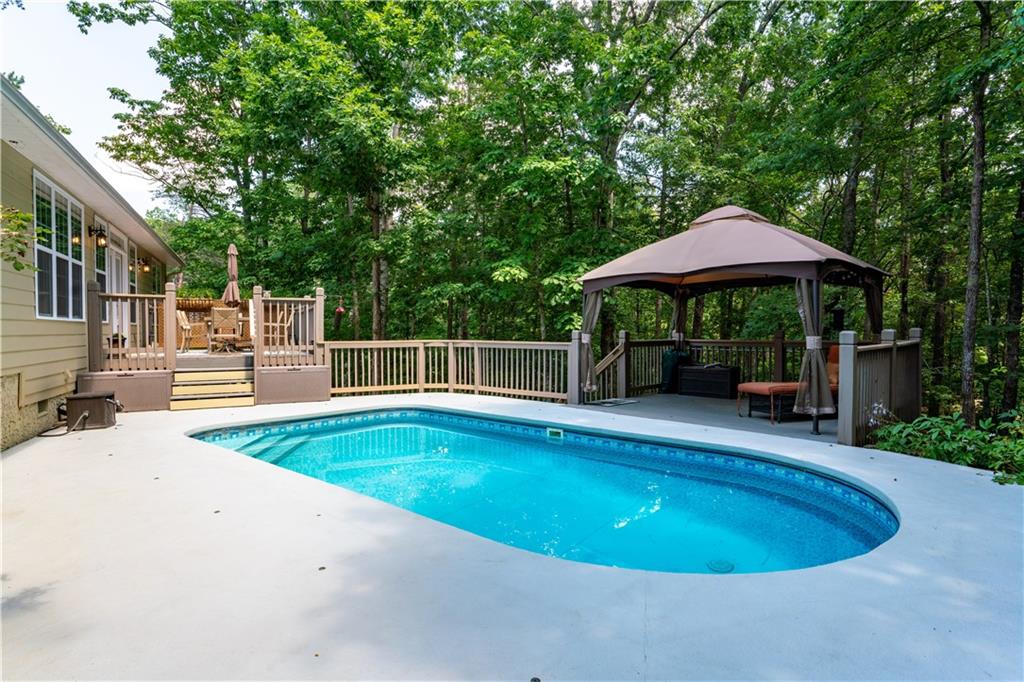 194 Ridgewood Drive