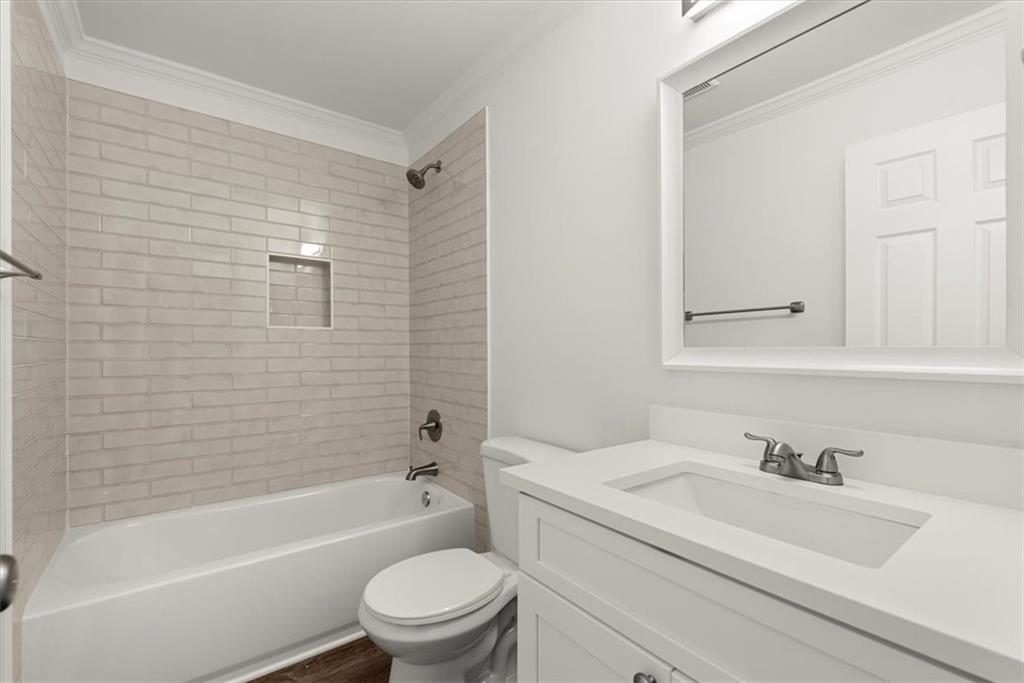 1033 Thomasville Estate Way