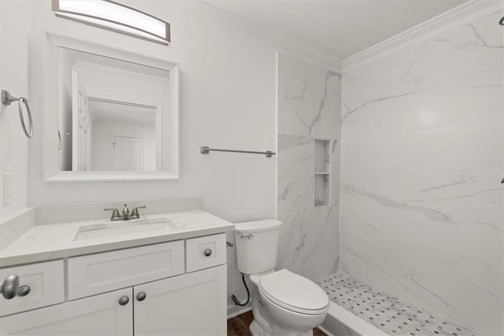1033 Thomasville Estate Way