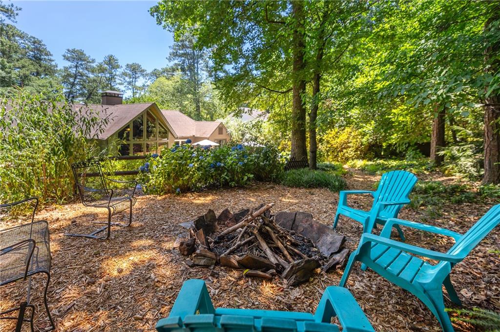 3808 W Nancy Creek Court NE