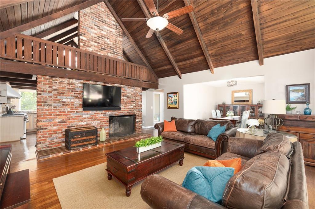 3808 W Nancy Creek Court NE