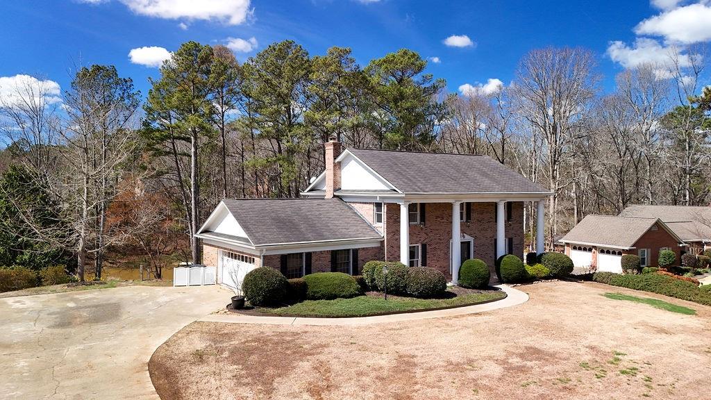 542 Stillwaters Drive SW
