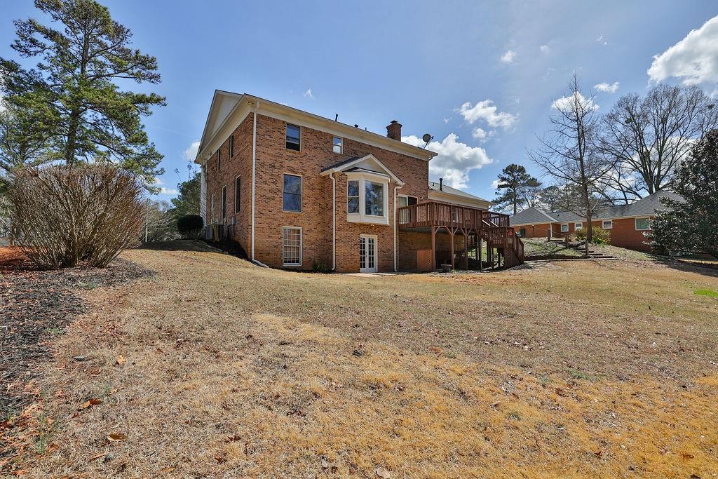 542 Stillwaters Drive SW