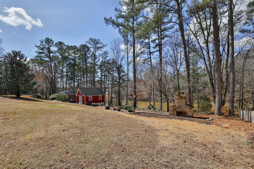 542 Stillwaters Drive SW