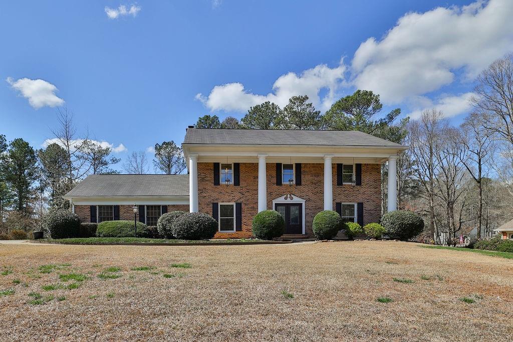 542 Stillwaters Drive SW