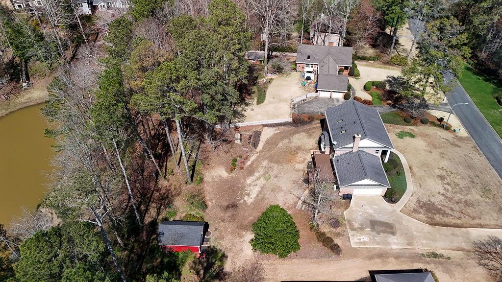 542 Stillwaters Drive SW