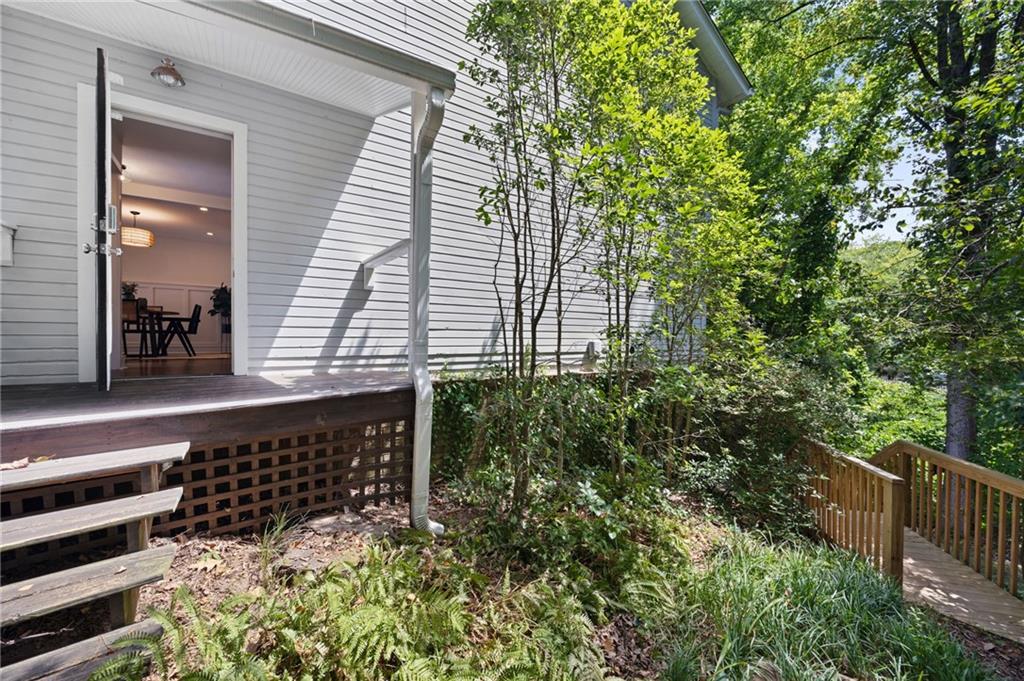 1072 Woodbridge Hollow NE