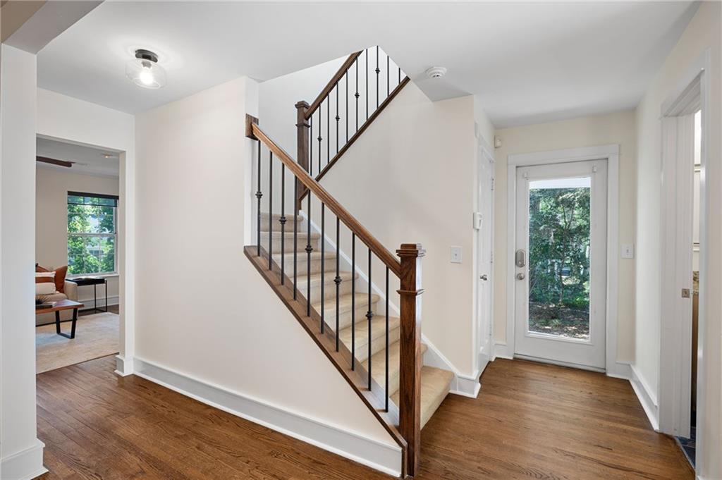 1072 Woodbridge Hollow NE