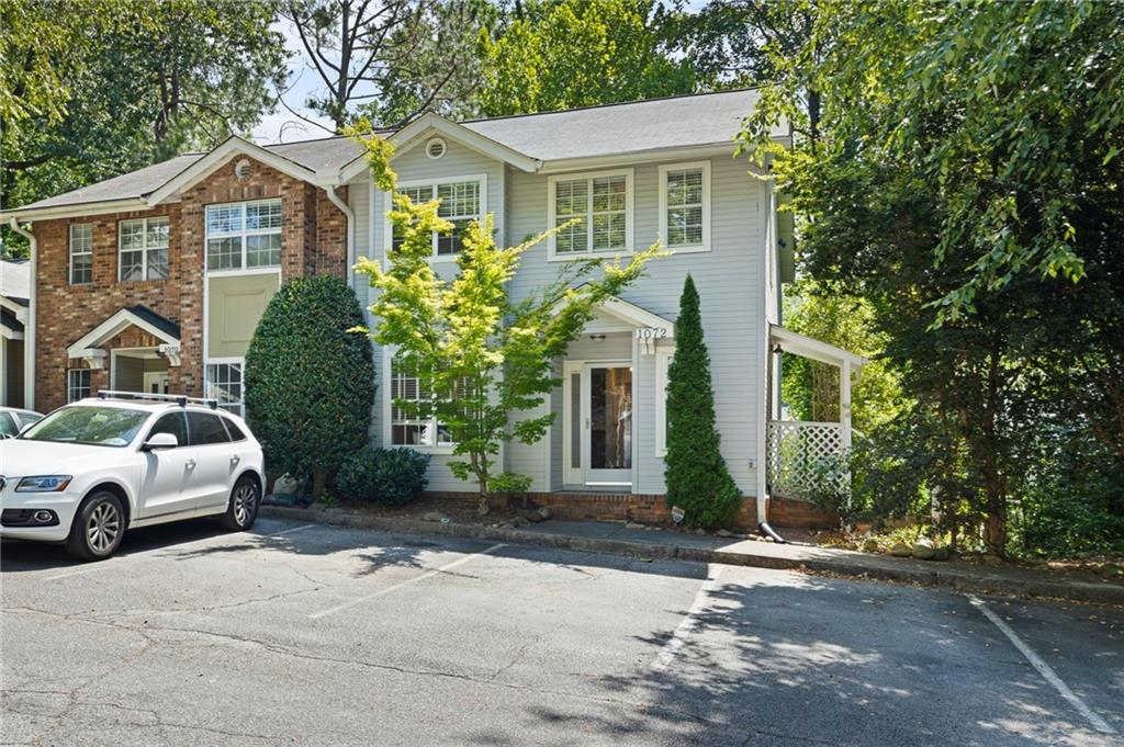 1072 Woodbridge Hollow NE