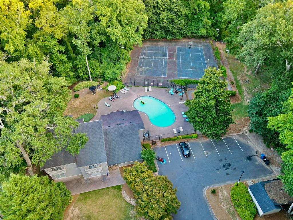 707 Hanover Lane SE
