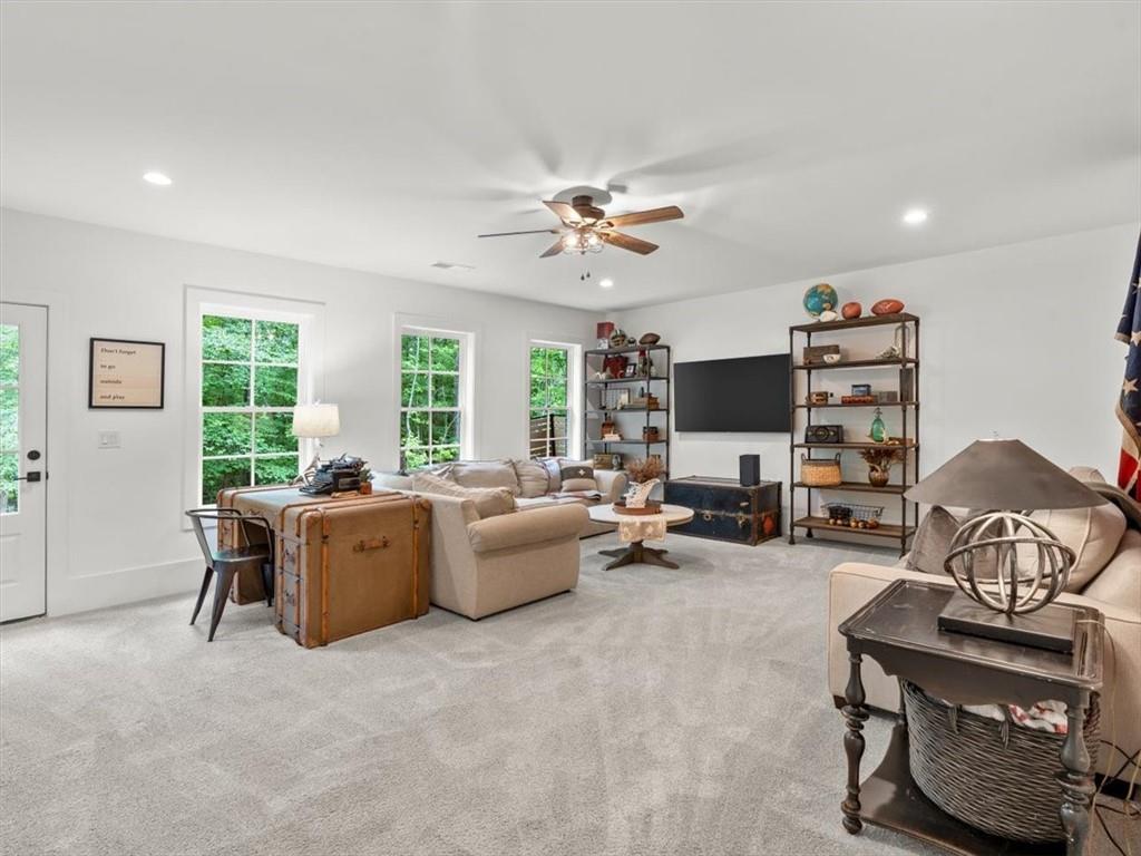 1300 Ponder Lane