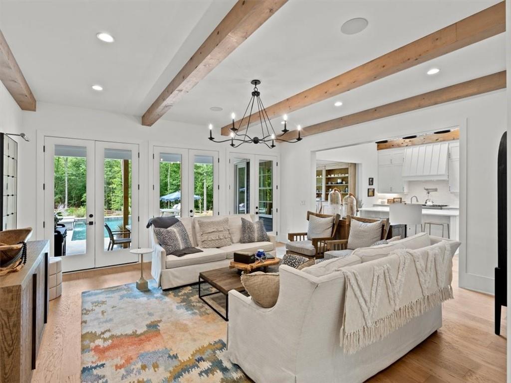 1300 Ponder Lane