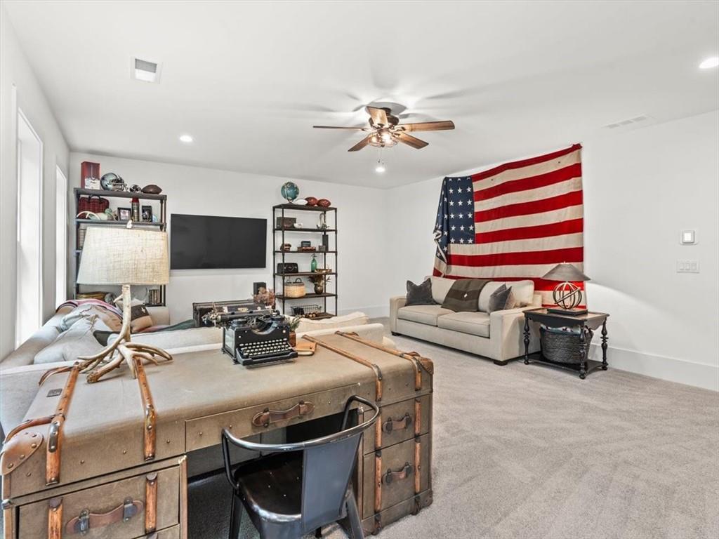 1300 Ponder Lane