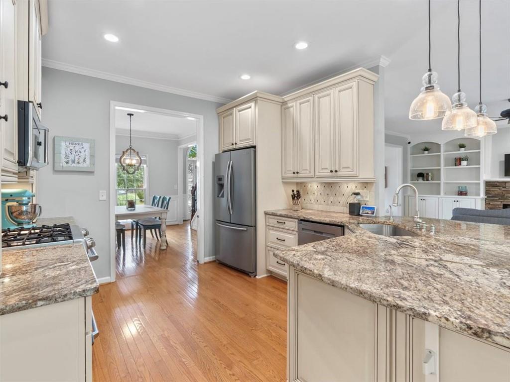 125 Cobblestone Way
