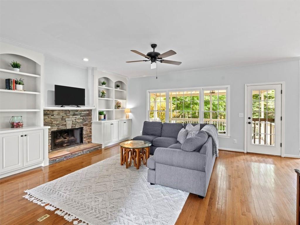 125 Cobblestone Way