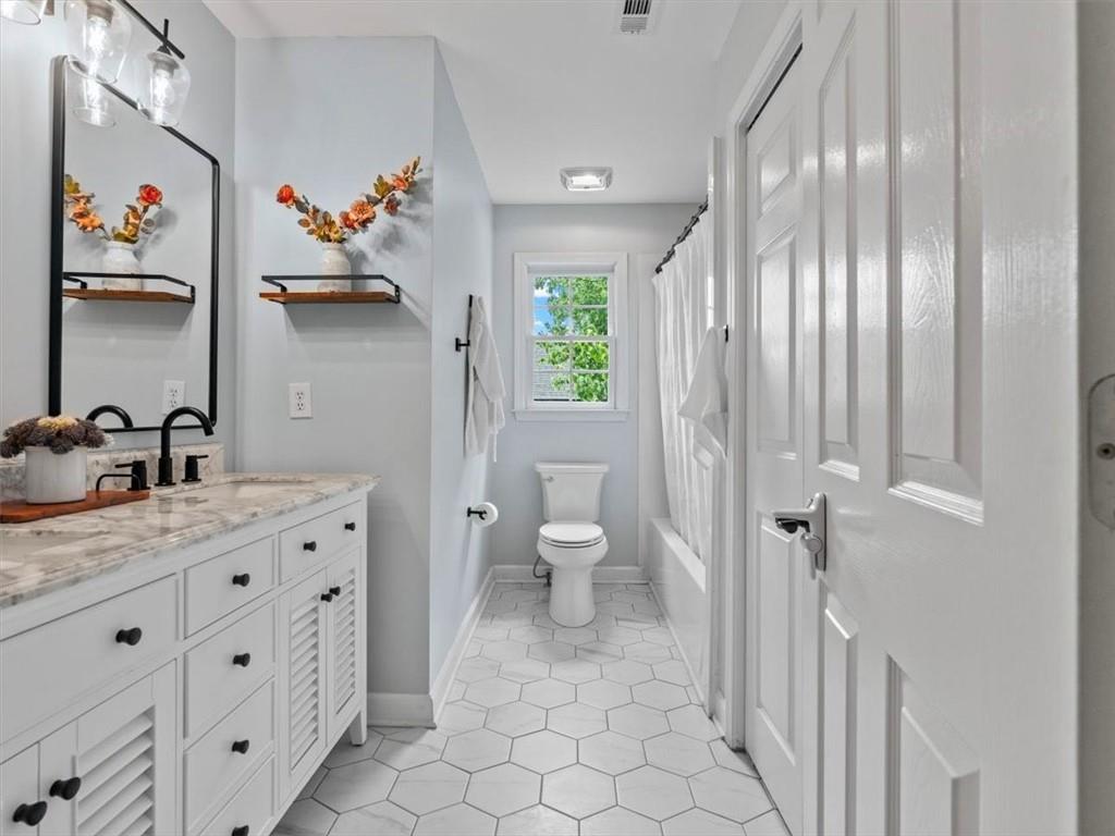 125 Cobblestone Way