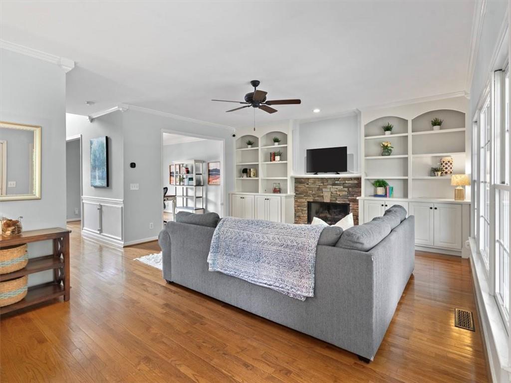 125 Cobblestone Way
