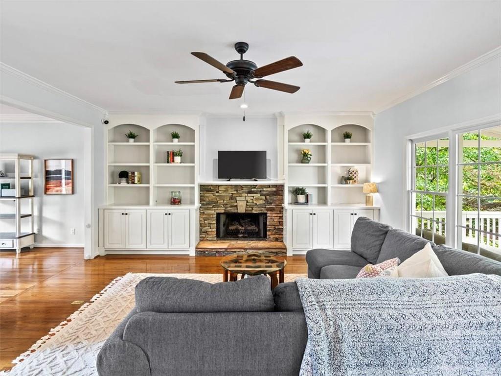 125 Cobblestone Way
