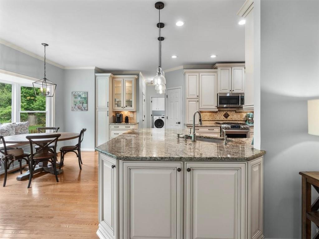 125 Cobblestone Way
