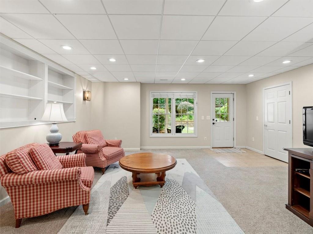 125 Cobblestone Way