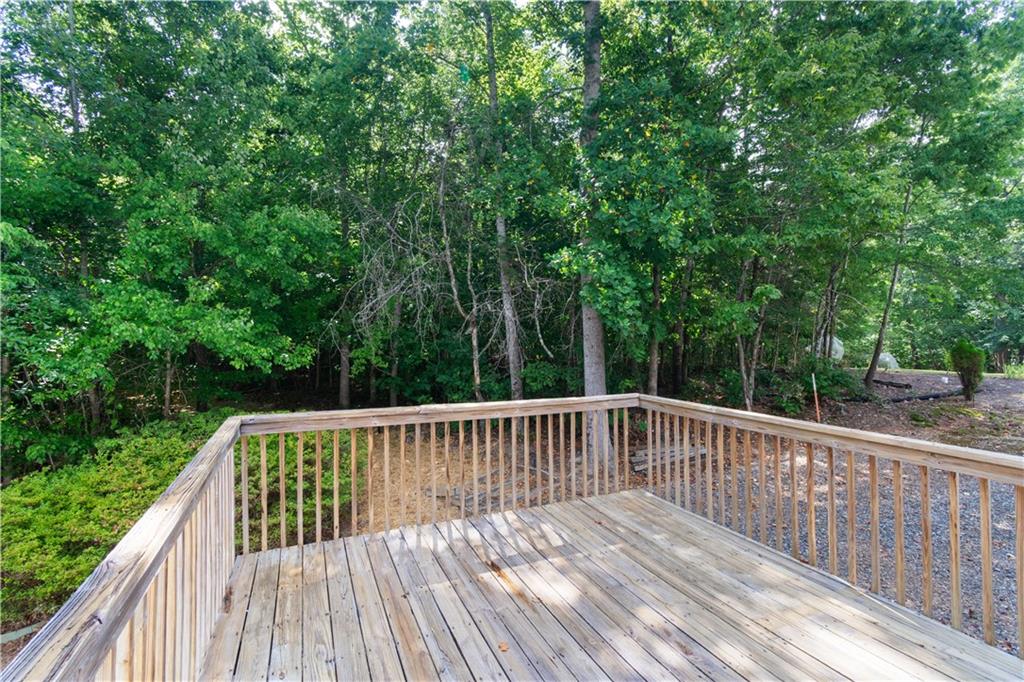 2835 Lake Court