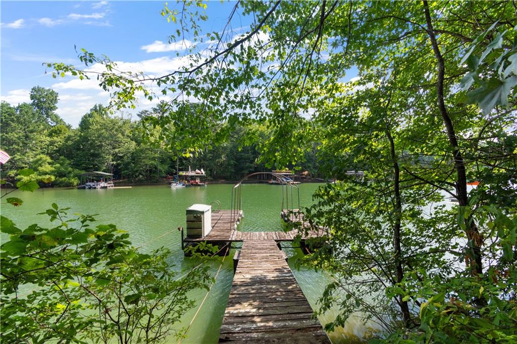 2835 Lake Court