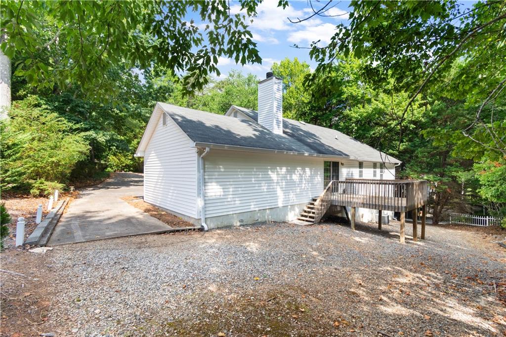 2835 Lake Court