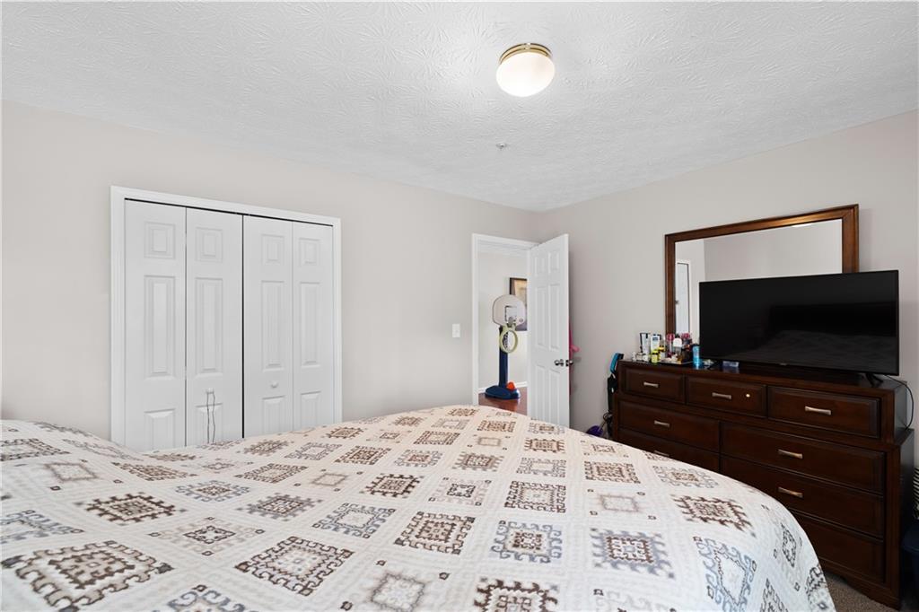 1352 Glenover Way