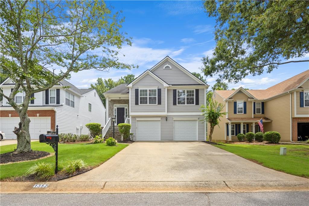 1352 Glenover Way