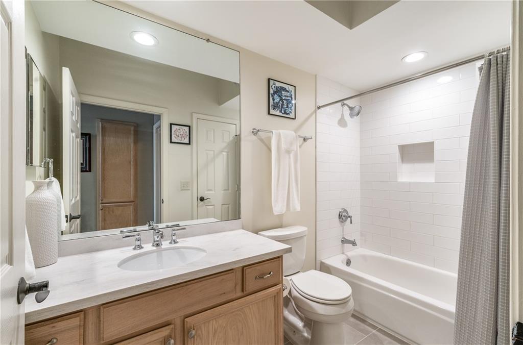 3777 Peachtree Road NE Unit 1122