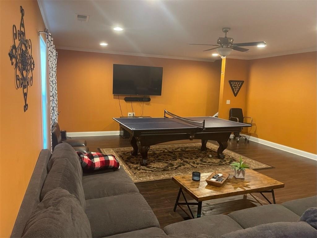 425 Frankford Way