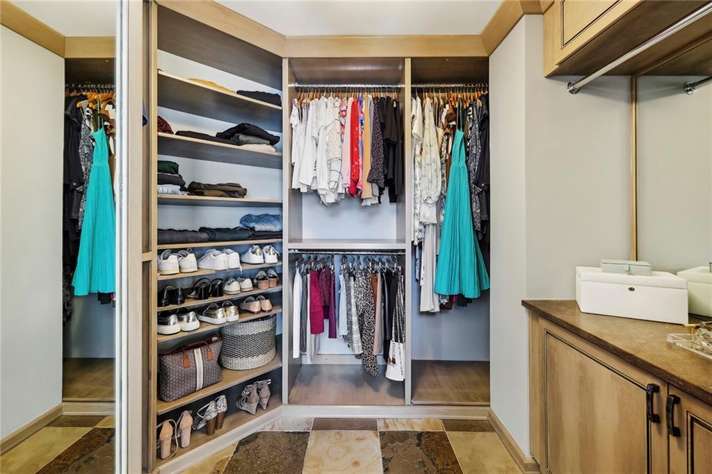 5493 Brooke Ridge Drive