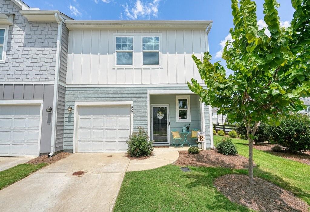 302 Penn Station Way