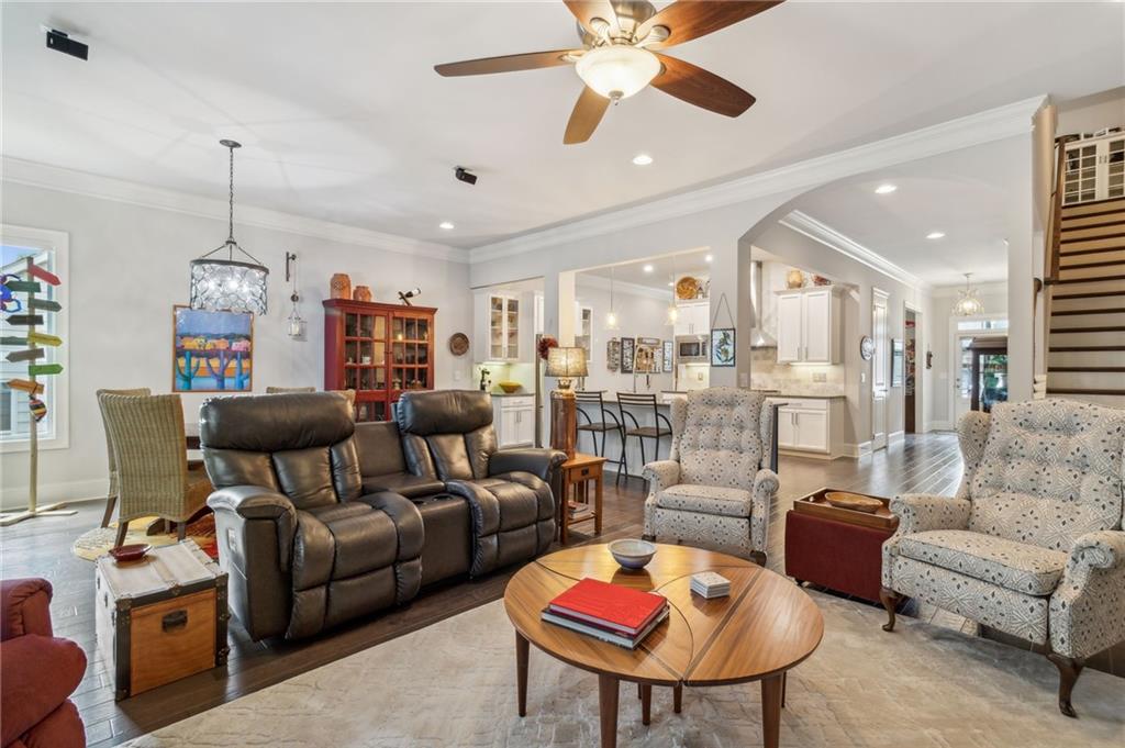 228 River Knoll Way