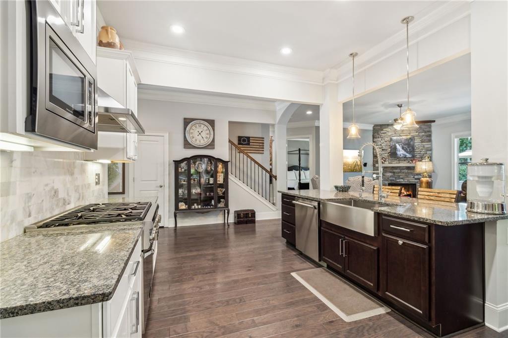228 River Knoll Way