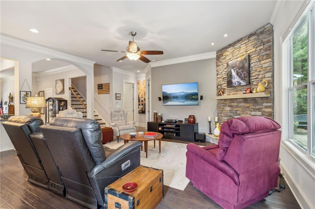 228 River Knoll Way