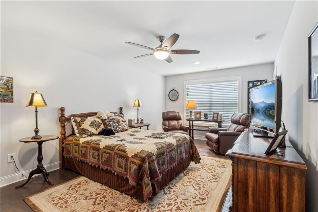 228 River Knoll Way