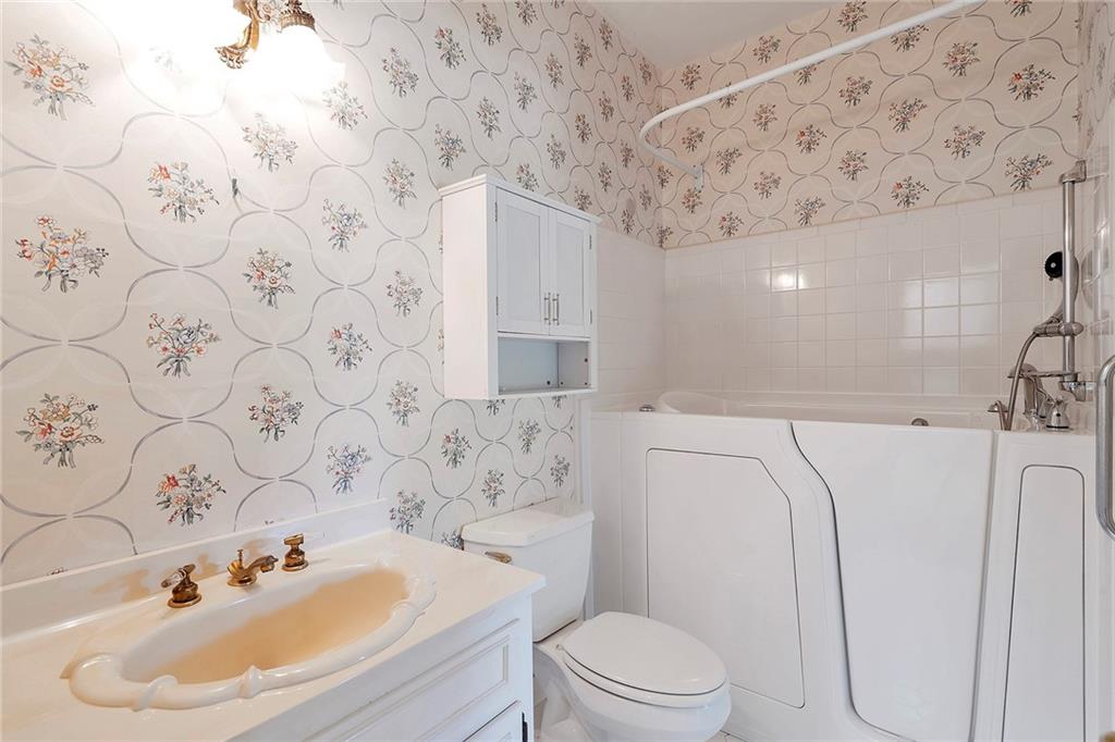 5435 Hoylake Court