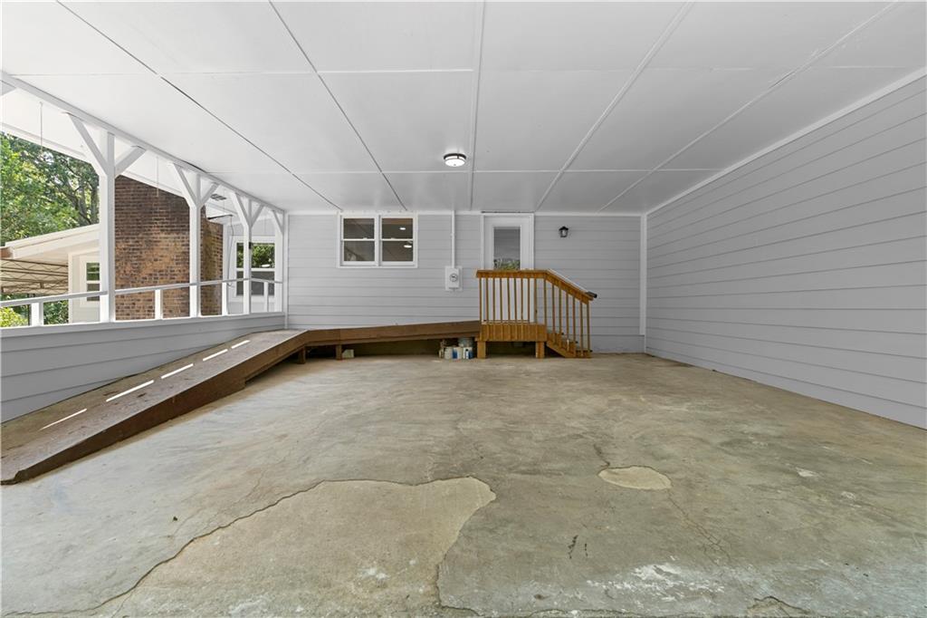 3821 Oak Hill Road
