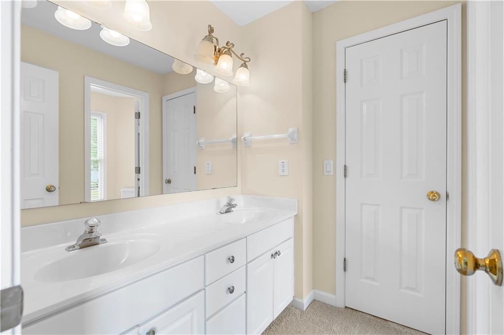 4104 Daniel Green Trail SE