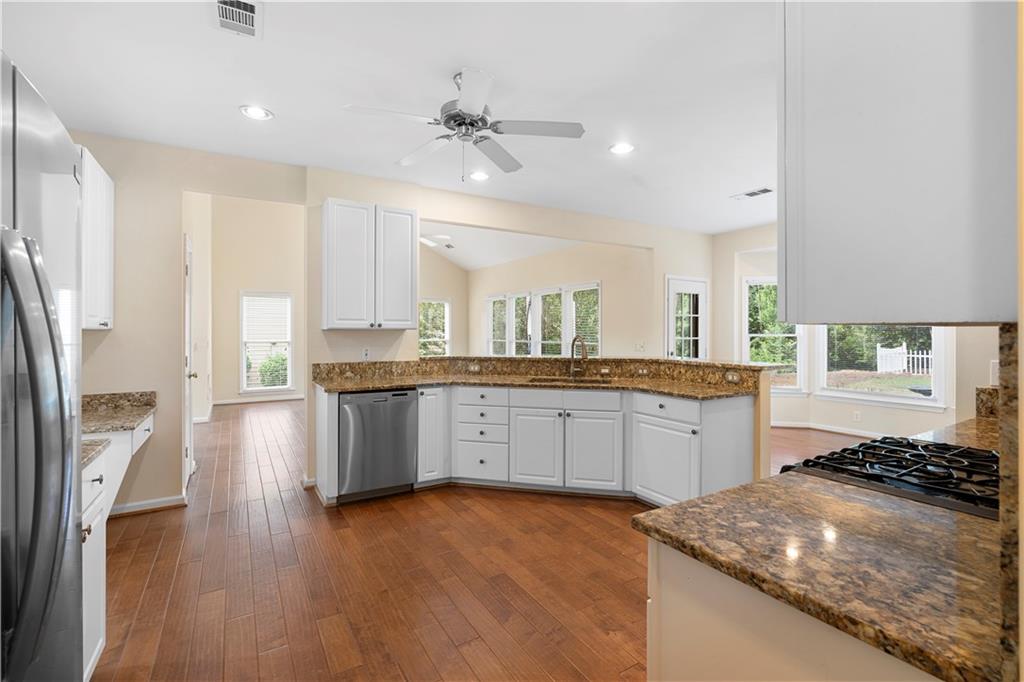 4104 Daniel Green Trail SE
