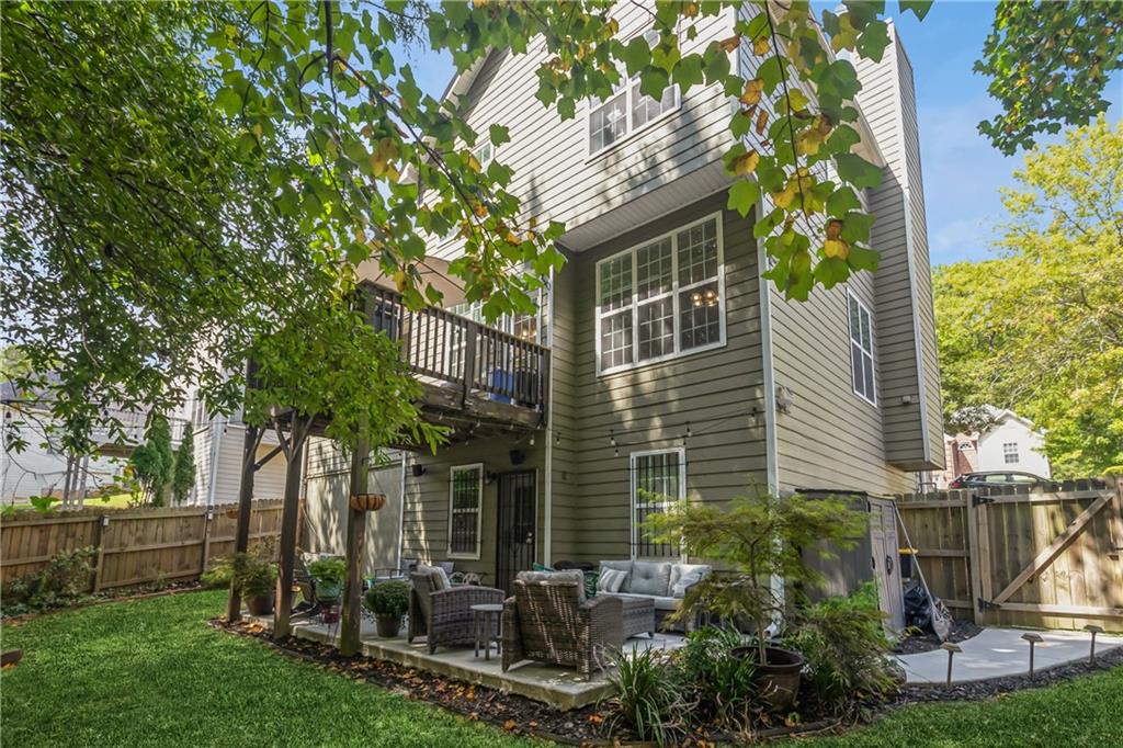 2814 Emerald Court SW
