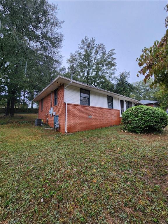 2381 Woodland Drive NW