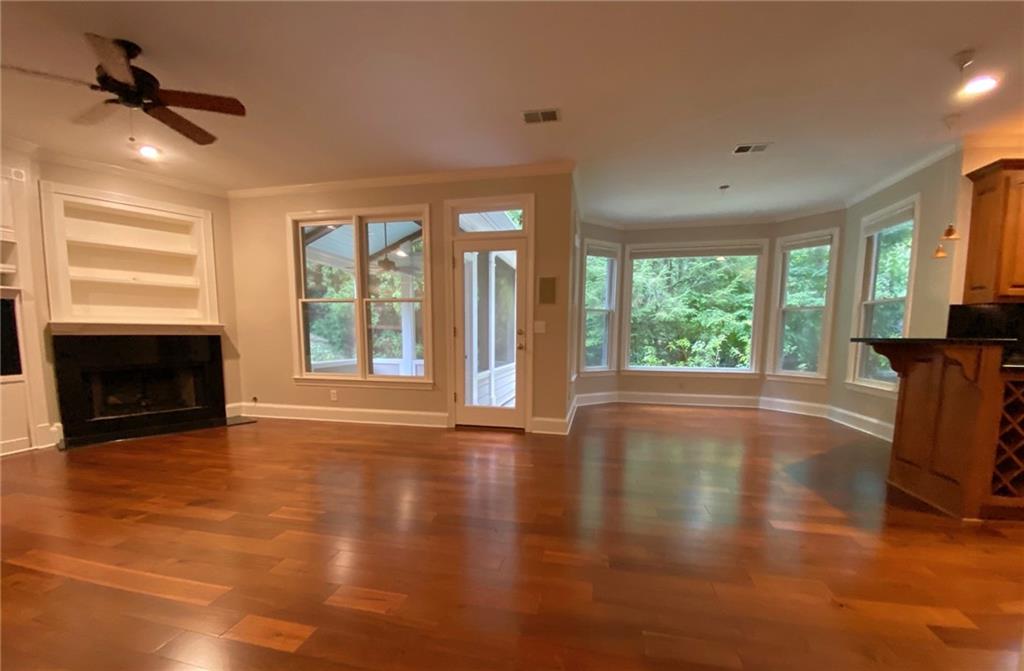 4178 Gateswalk Drive SE
