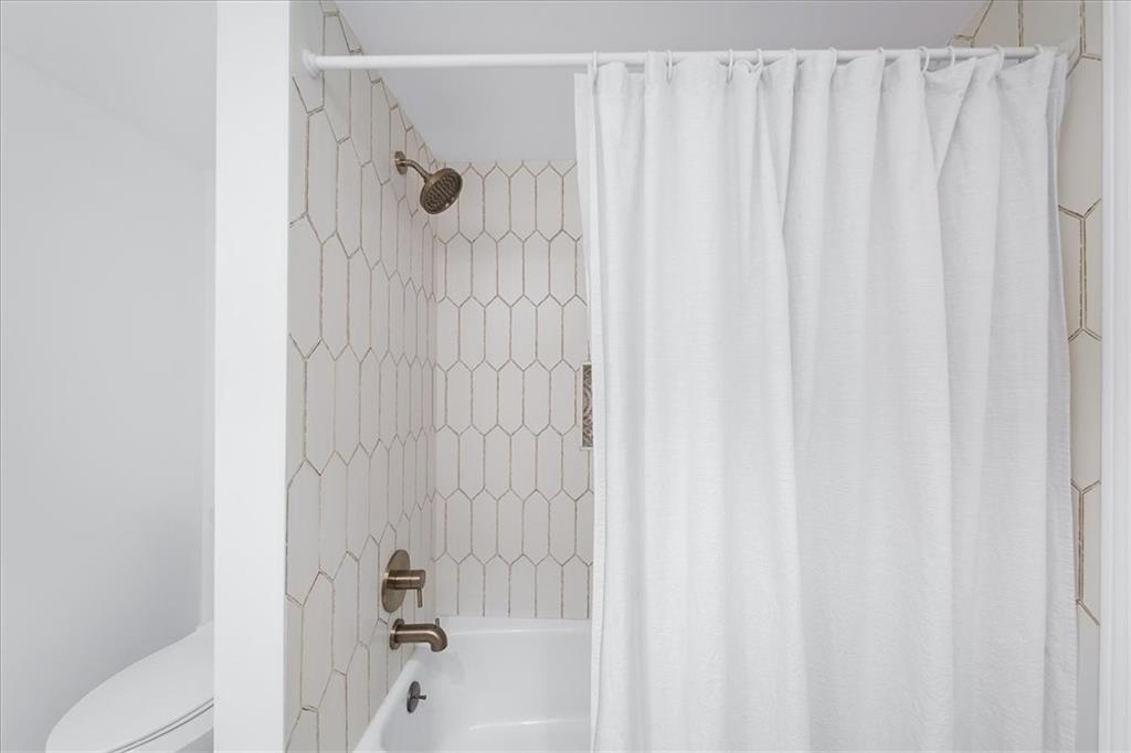 6851 Roswell Road Unit H6