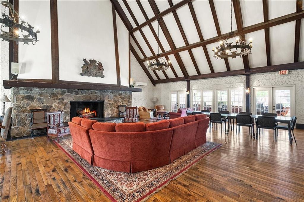 6851 Roswell Road Unit H6