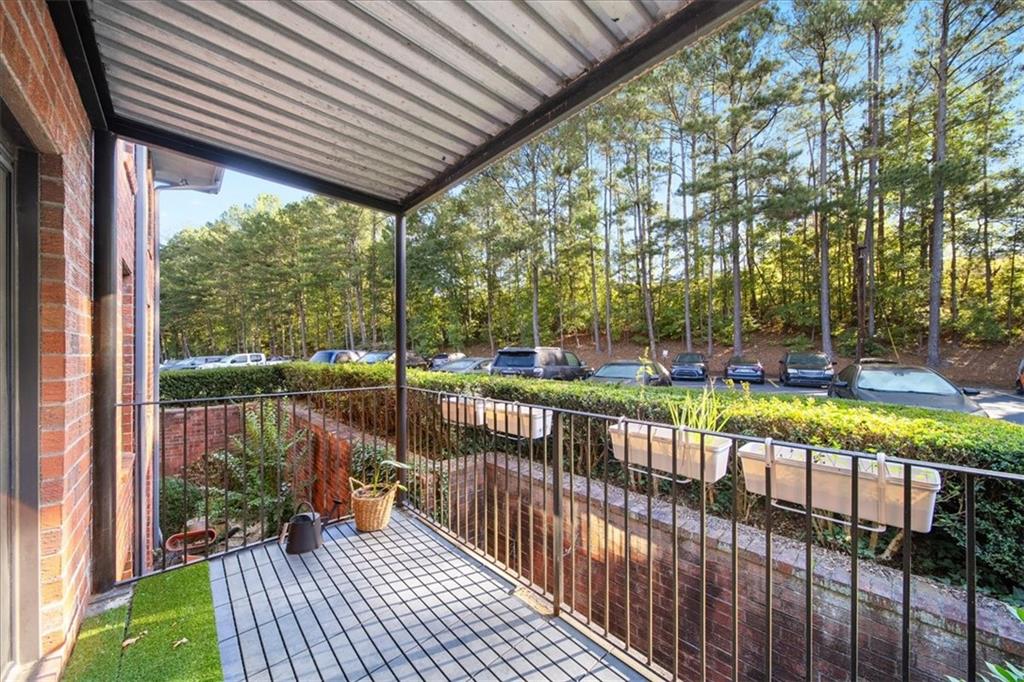 6851 Roswell Road Unit H6