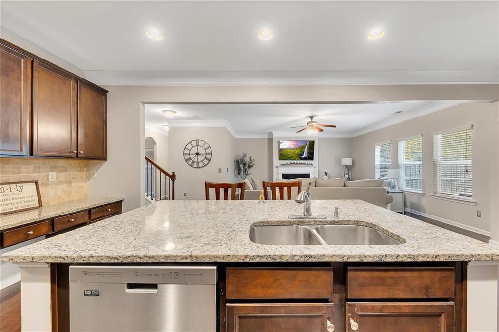 647 Georgia Way